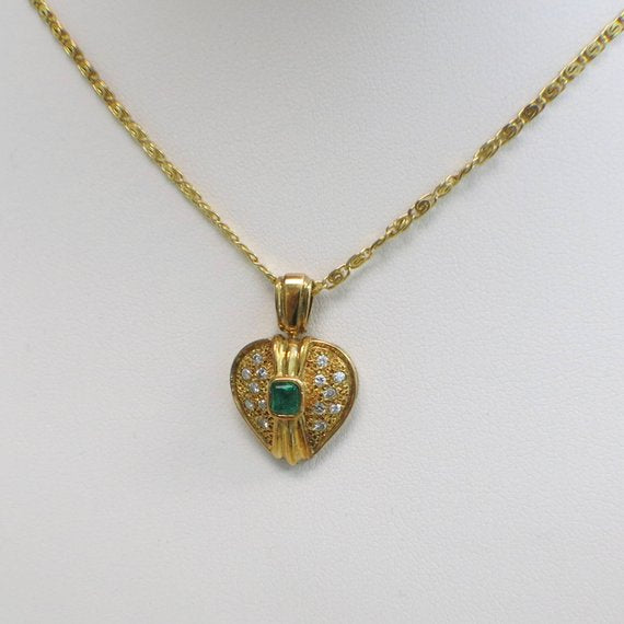 18K Yellow Gold Diamond and Emerald Heart Necklace Vintage