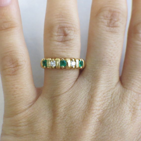 Vintage 18K Yellow Gold Green Emerald and Diamond Five Stone Band Ring