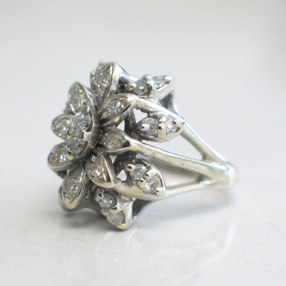 14K White Gold Diamond Floral Cluster Ring