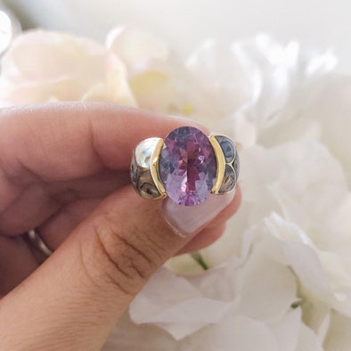 Oval Purple Amethyst and Abalone Shell 14k Yellow Gold Vintage Cocktail Ring